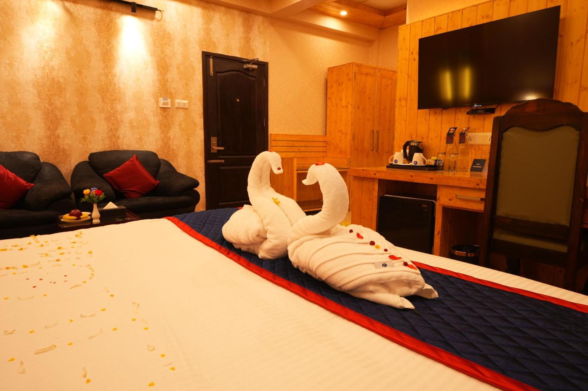 Zip By Spree Hotels Bella Heights Mcleodganj Dharamshala Bagian luar foto