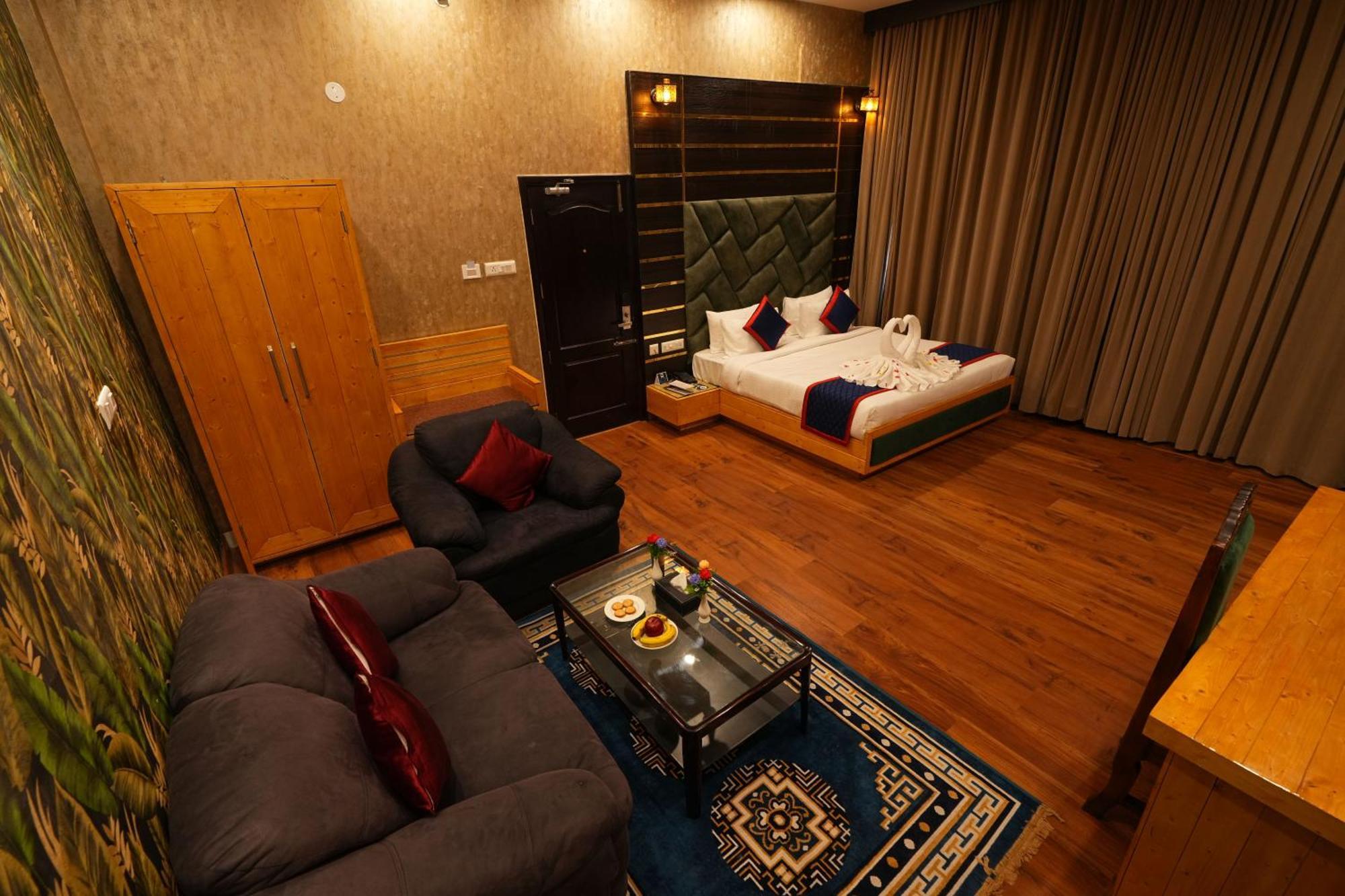 Zip By Spree Hotels Bella Heights Mcleodganj Dharamshala Bagian luar foto