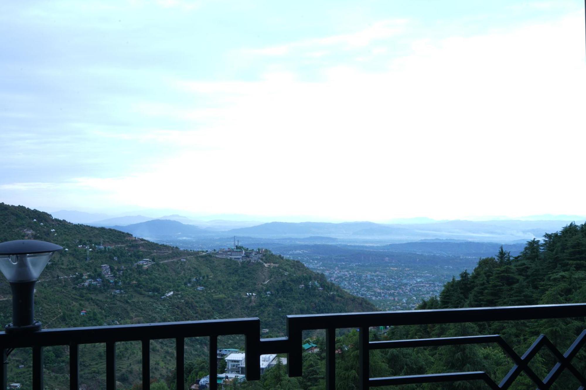 Zip By Spree Hotels Bella Heights Mcleodganj Dharamshala Bagian luar foto